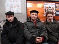 Группа ЧеРДаК в питерском метро вовремя поездки в Клуб-музей Котельная КАМЧАТКА 24-25 Февраля 2007 года