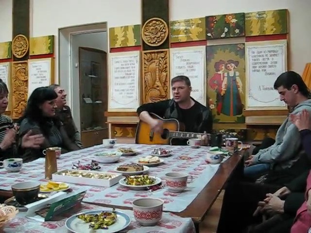 Дима Гура выступает на Безумном чаепитии (18 марта 2012 года)
