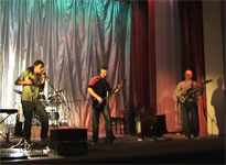 Фотография выступления группы ЧеРДаК в МУК "Центре (клубе) культуры и досуга" (ДК Металлургов) * 17 Февраля 2007 года