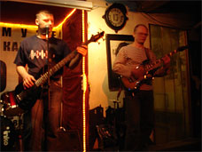 Тульская рок-группа Чердак даёт концерт в питерской Камчатке