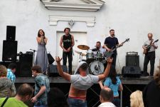 Фото с опенэйра на Нижнем Криволучье в ДК Металлургов - выступление группы ЧеРДаК * 19 июня 2011 года