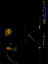 Выступление Димы Гуры в рок-клубе ИНДИЯ на фестивале ПАНК-лирика  14 Мая 2005 года