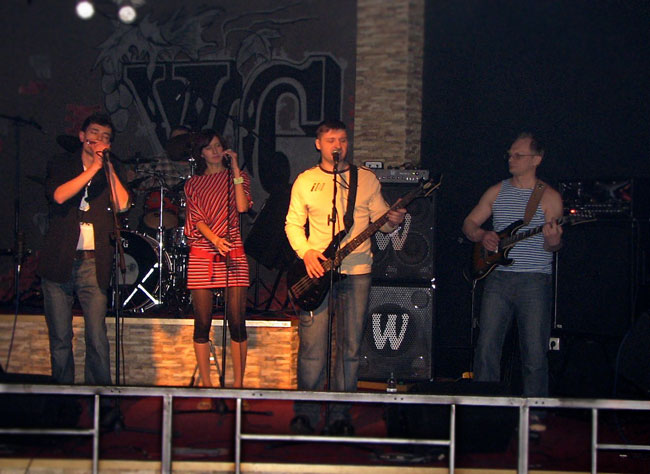Фотография выступления группы ЧеРДаК в VG-club (клуб "Виноград") * 9 января 2009 года