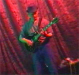 Фотография гитариста группы ЧеРДаК Сергея Захарова в клубе Индия (Пятница 13) 13 Августа 2004 года
